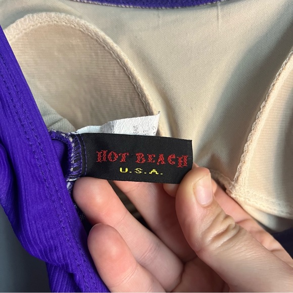 Vintage hot beach one piece swimsuit - Picture 4 of 7